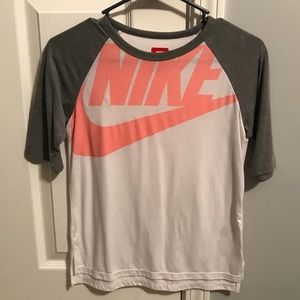 Kids Nike top. Quarter sleeve
